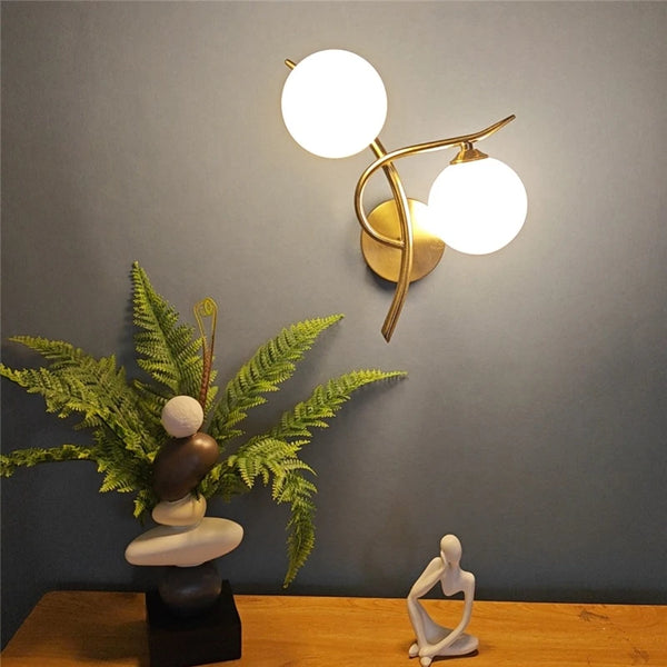 Zwart en Goud Bolvormige Wandlamp
