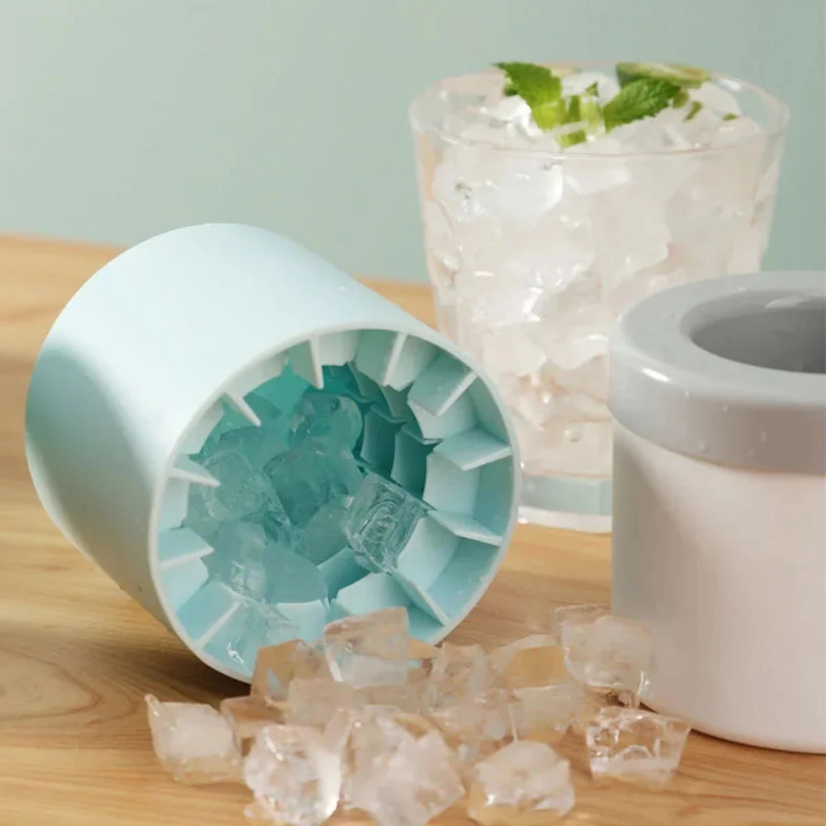 Ijsblokjes maker Cleo Smelt langzaam