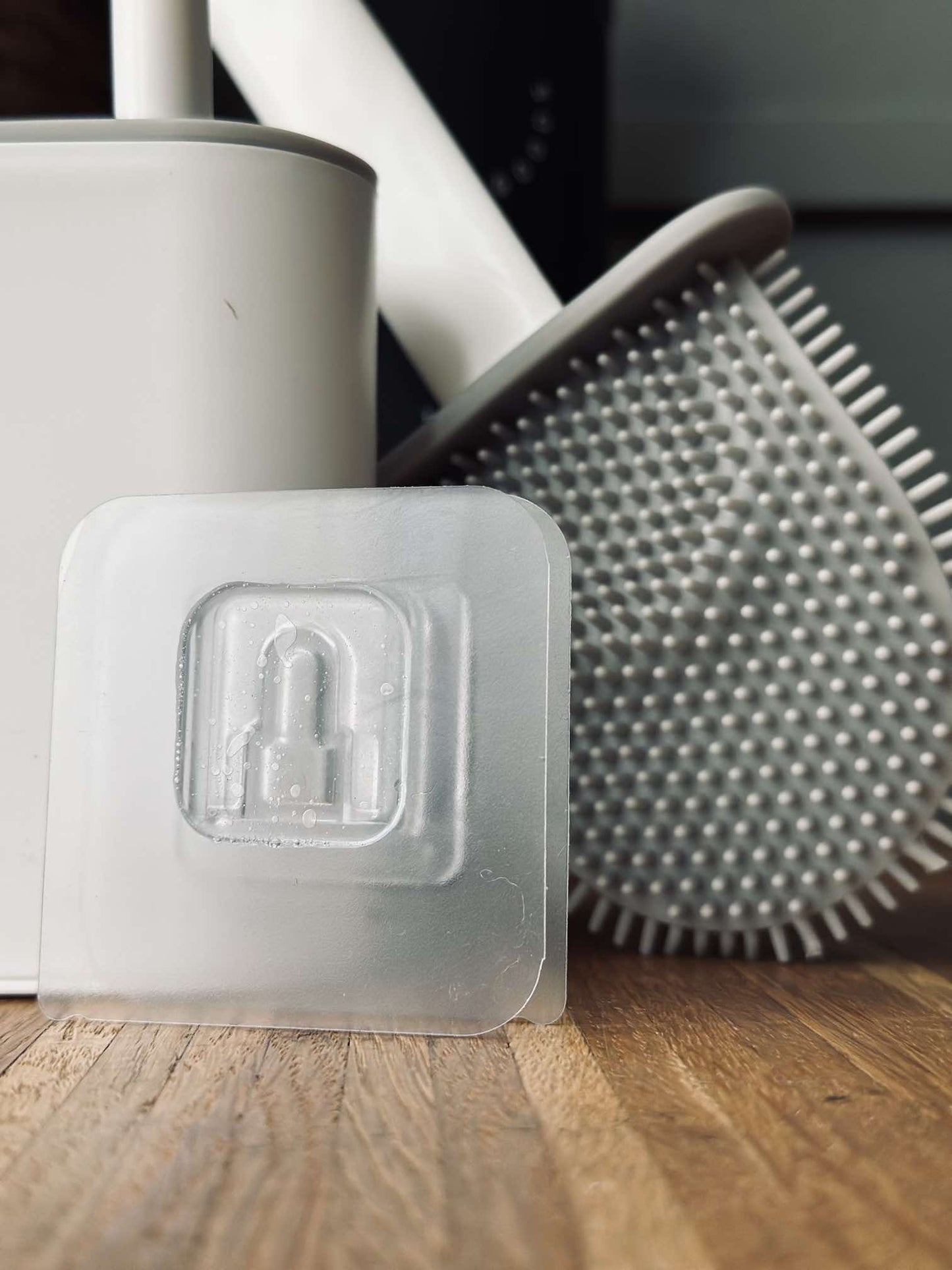 Siliconen toiletborstel voor wandmontage met standaard