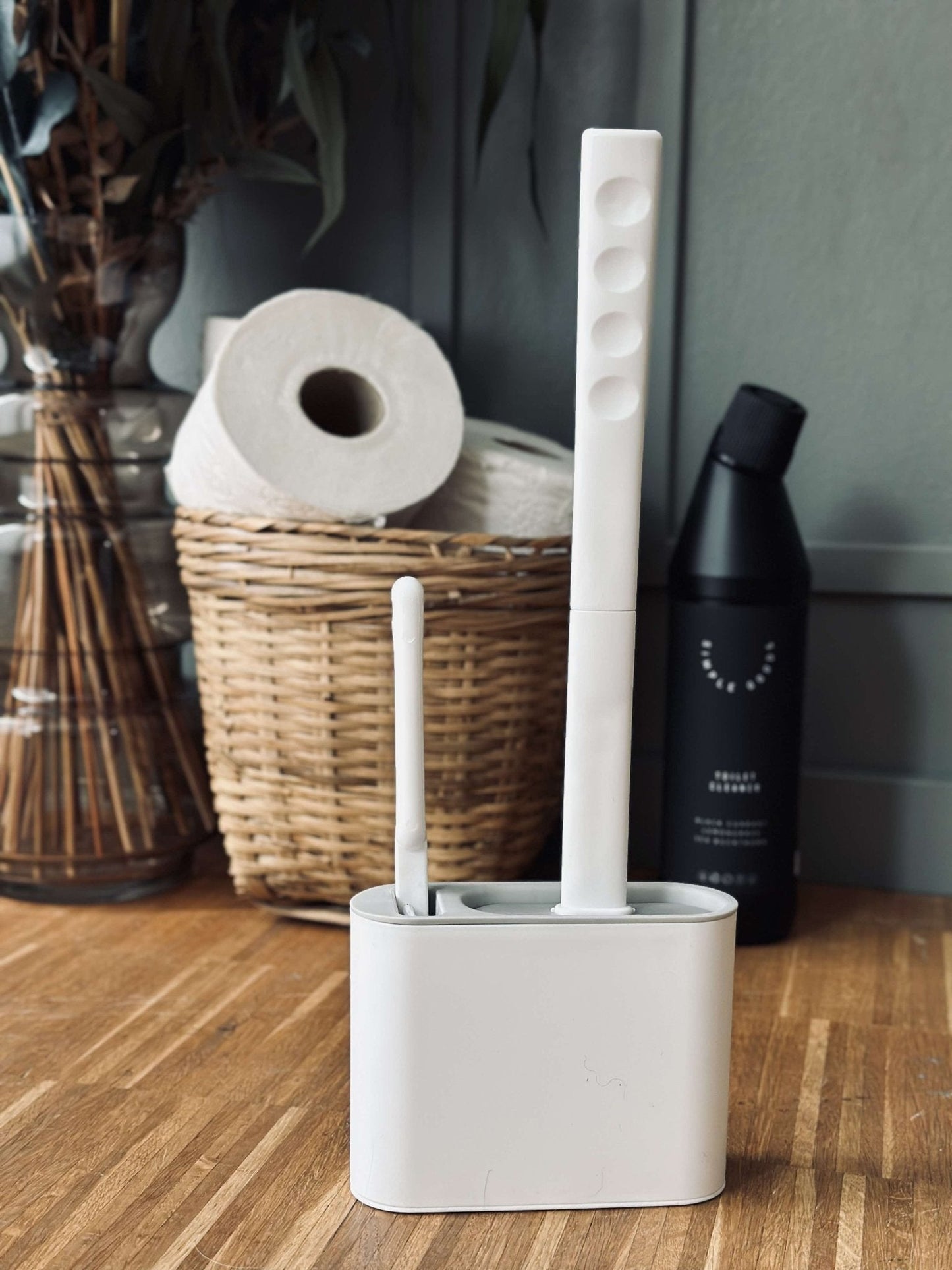 Siliconen toiletborstel voor wandmontage met standaard