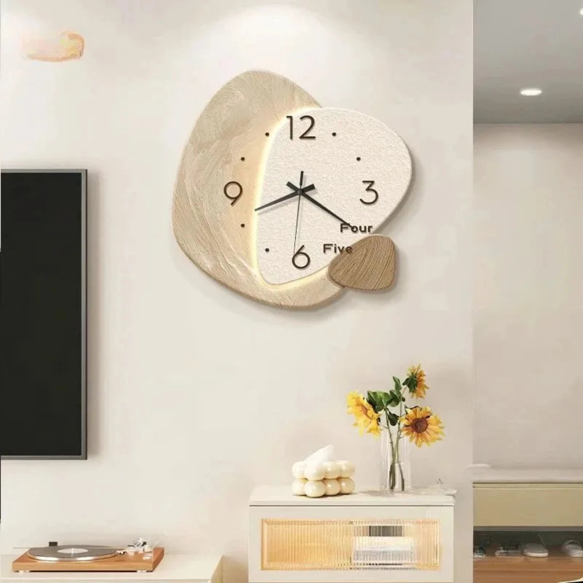 Steen Wandklok Lotte