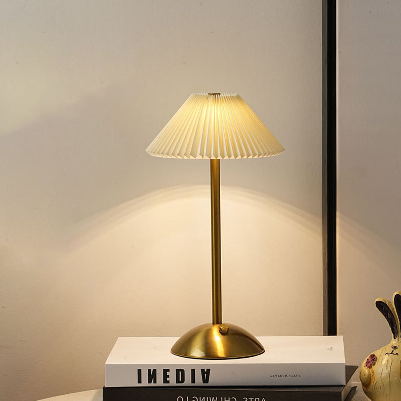 Contemporary Scandinavische Oplaadbare IJzeren Stof Conische Plissé 1-Licht Tafellamp Voor Bedside