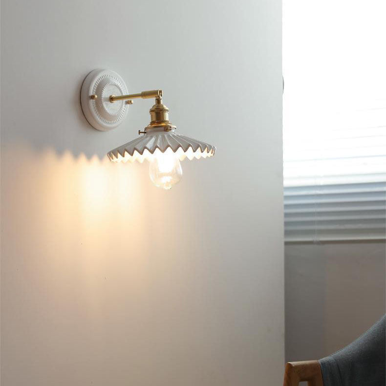 Traditionele Vintage Ronde Keramische Messing 1-Licht Wandlamp voor Woonkamer