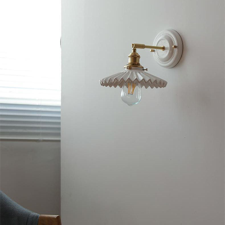 Traditionele Vintage Ronde Keramische Messing 1-Licht Wandlamp voor Woonkamer