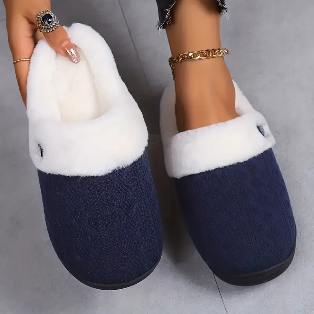 PLUSH SHERPA SLIPPERS