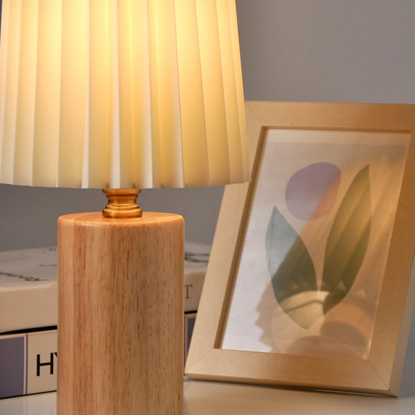 Vintage Koreaanse Geplooide Kolom Massief Houten Basis 1-Lichts Tafellamp