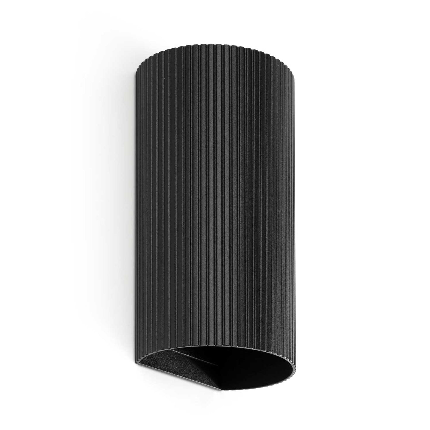 Sole - Geribbelde wandlamp van staal voor de gang