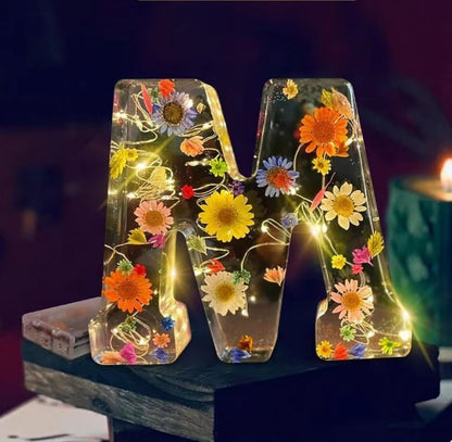 FloraLetter - Bloemenlampletters van Hars