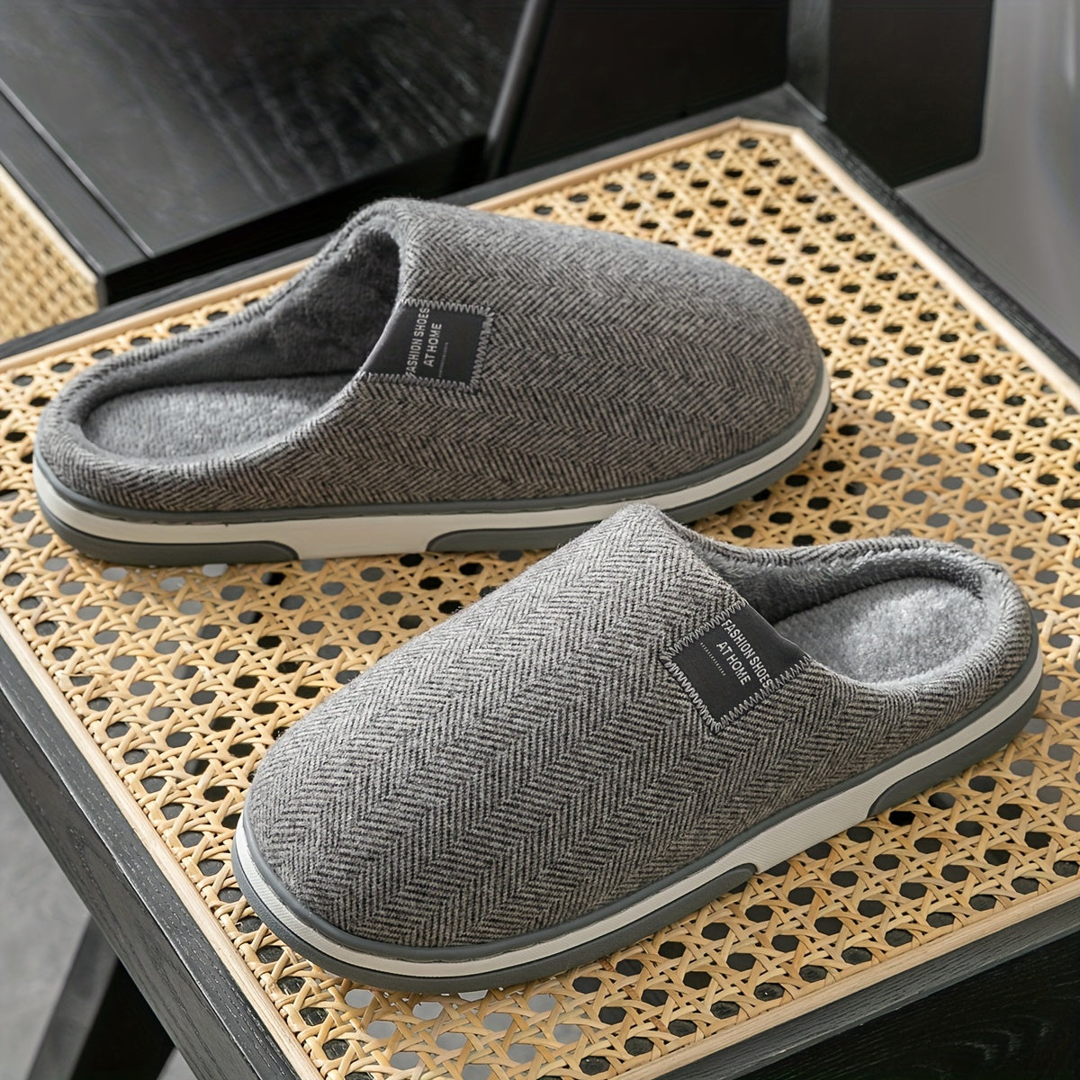 Warme Herenpantoffels met Visgraatstructuur – Comfort & Grip voor Thuis in de Herfst en Winter