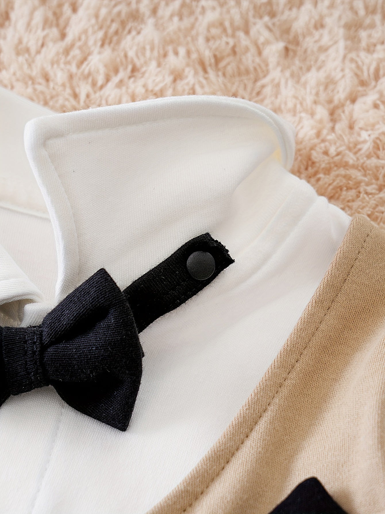 Oliver Gentleman Romper – Chique Babypak met Vlinderdas