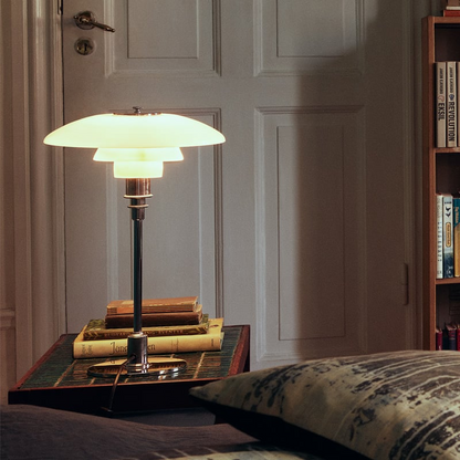 Design Tafellamp met Glazen Kap – Sfeervol Licht en Minimalistische Elegantie