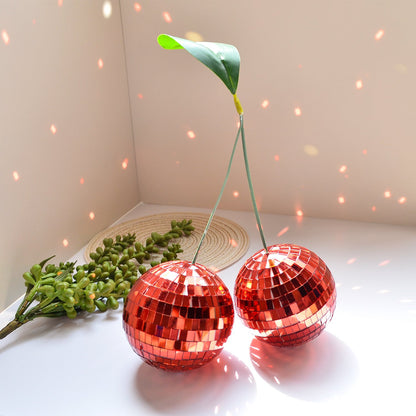Lunar Cherry Disco Ballen