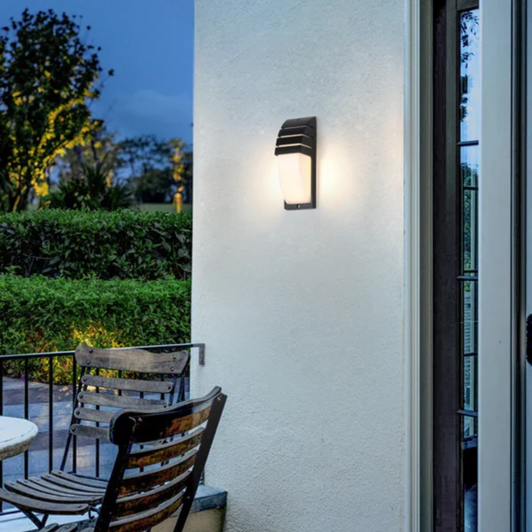 Luxora Bewegingssensor Buitenwandlamp - Waterdichte LED Buitenlantaarn Voor De Tuin