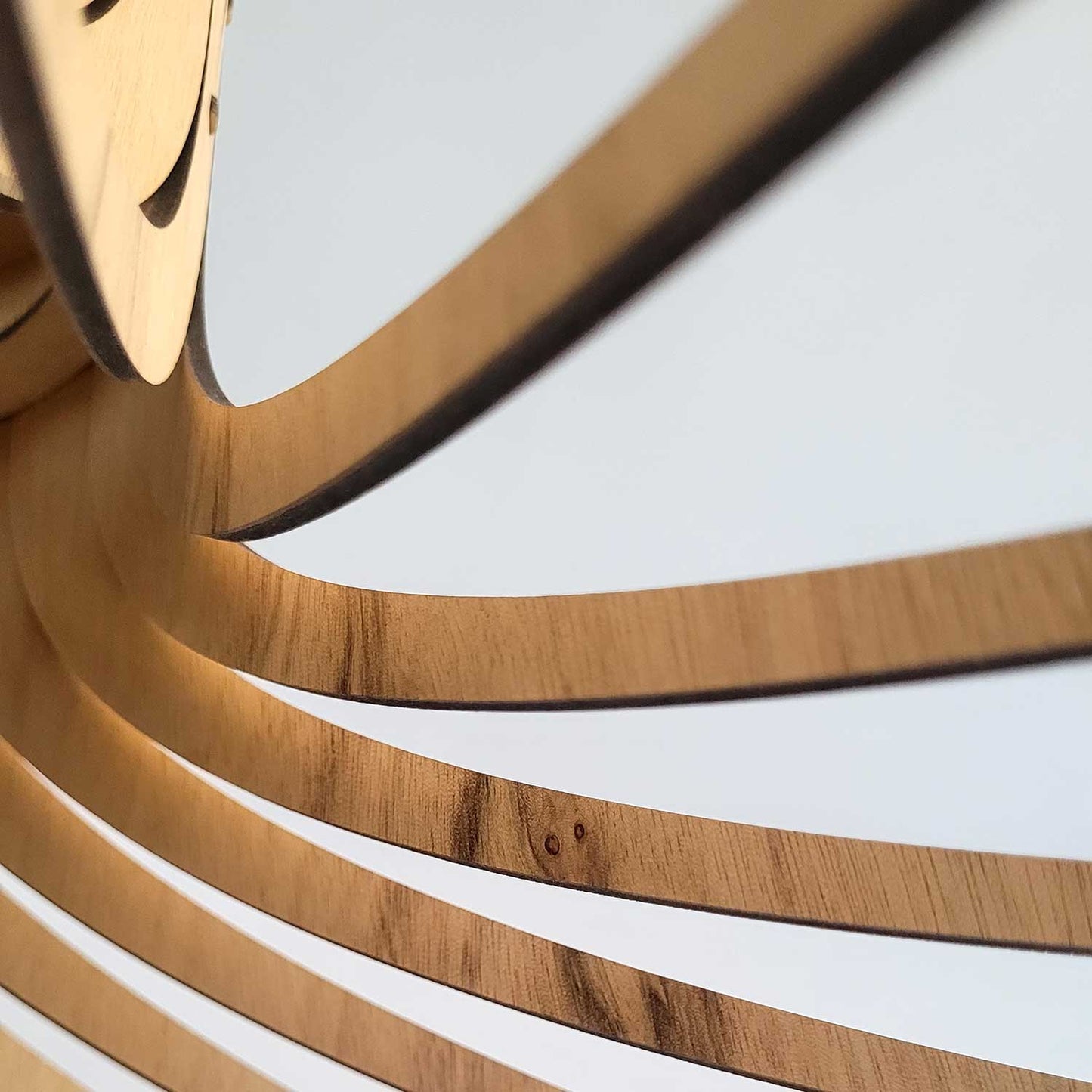 Rotond - Grote cirkelvormige hanglamp van natuurlijk hout, handgemaakt