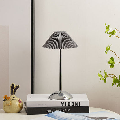 Contemporary Scandinavische Oplaadbare IJzeren Stof Conische Plissé 1-Licht Tafellamp Voor Bedside