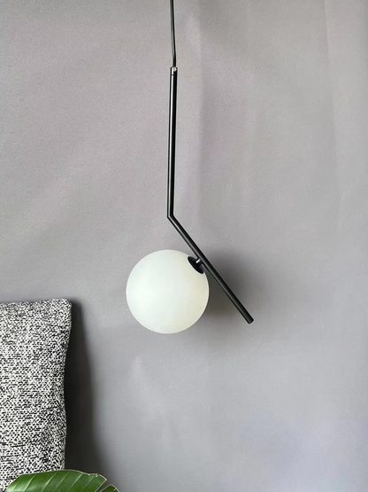 Metalen glazen bol hanglamp