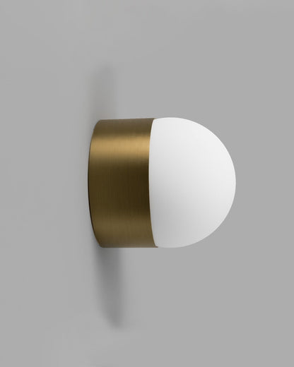 Gekaderde Orb Wandlamp