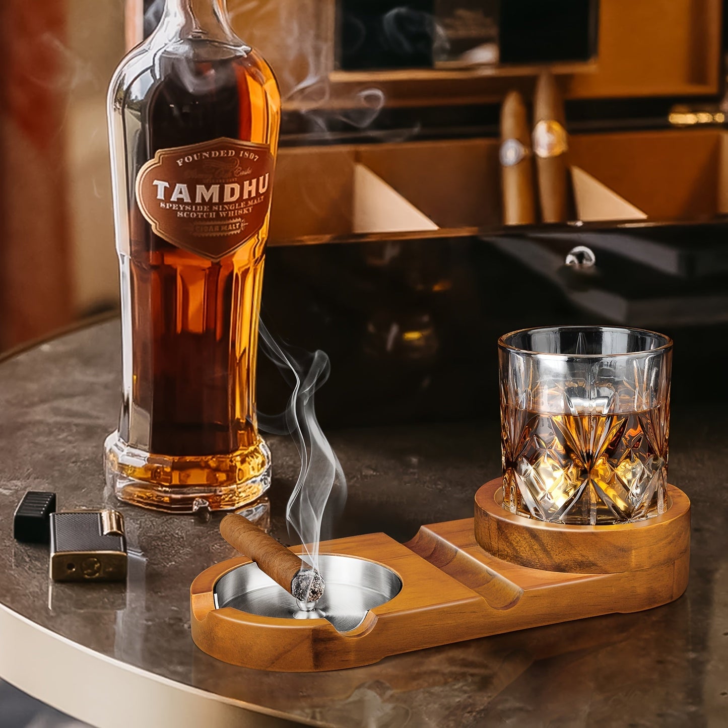 Sigarenasbak en Whiskyglasbak