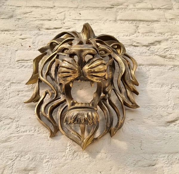 Gouden Leeuwenkop Muurdecoratie