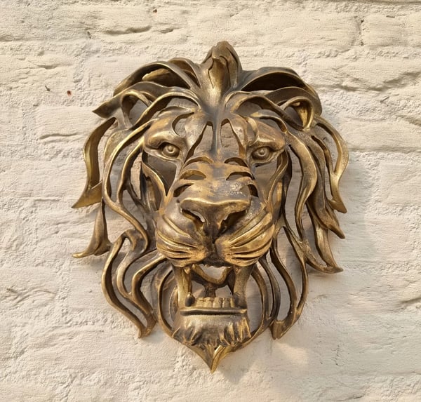 Gouden Leeuwenkop Muurdecoratie