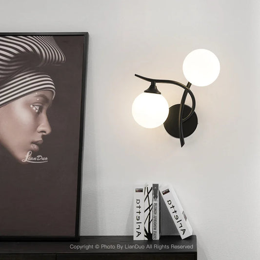 Zwart en Goud Bolvormige Wandlamp