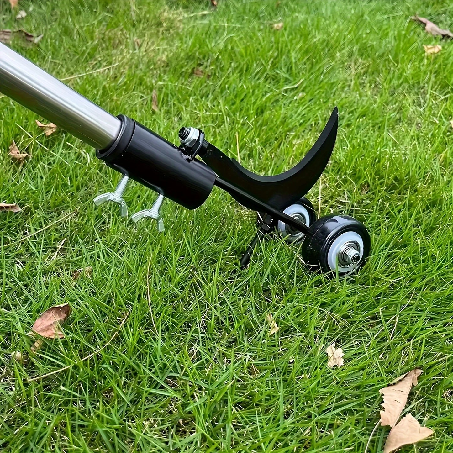 Metalen Onkruidwieder op Wielen