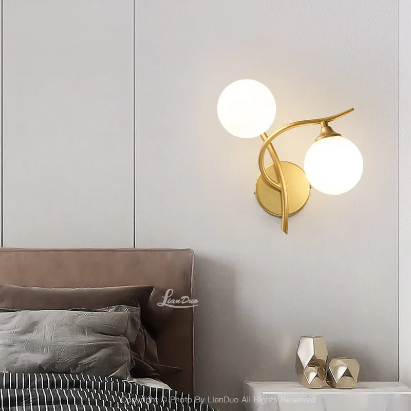 Zwart en Goud Bolvormige Wandlamp