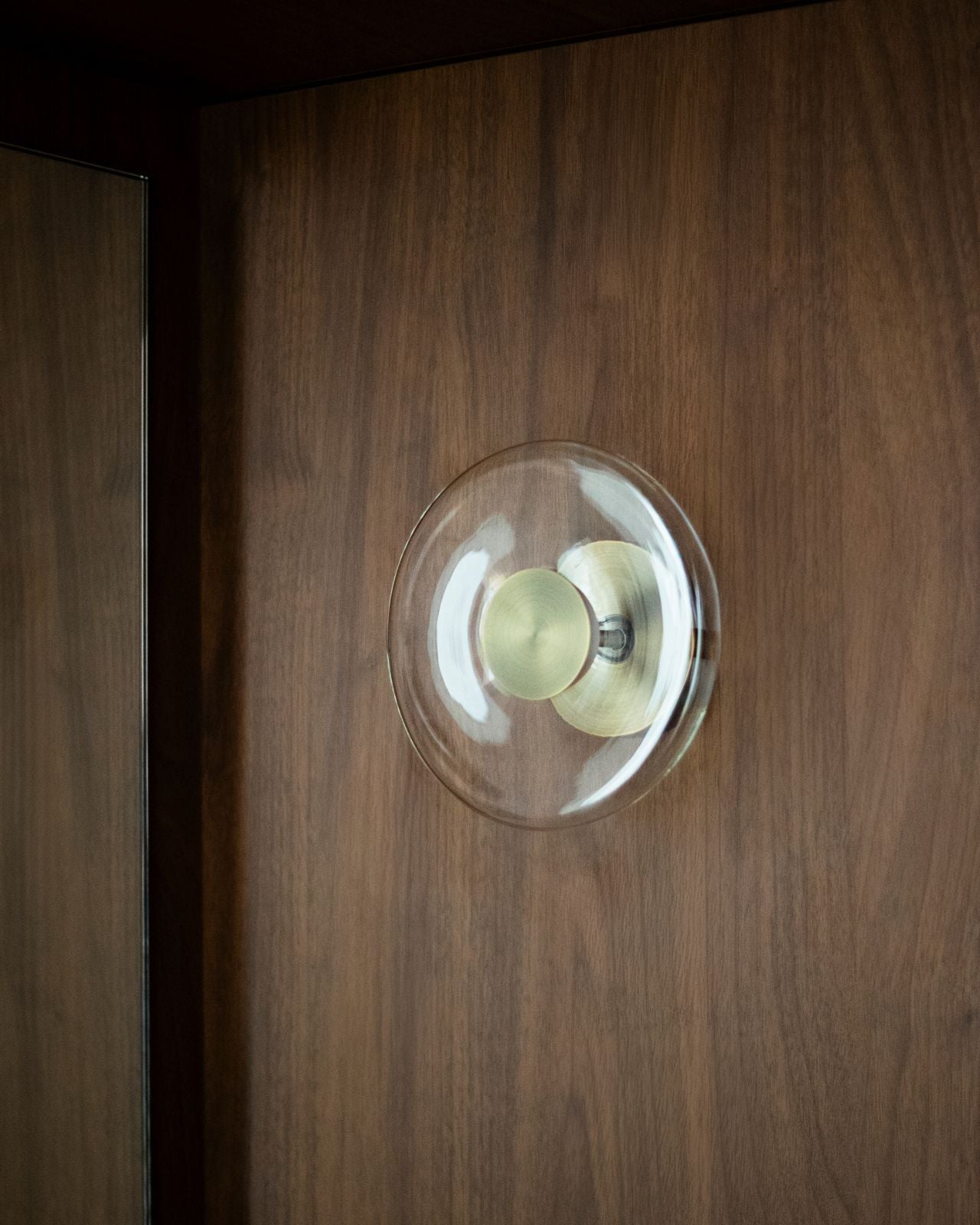 Inverted Glass Dome Wandlamp