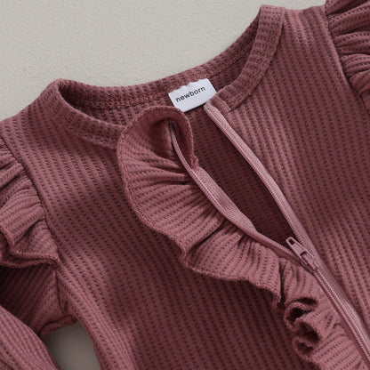 Ruffle Babypak – Zachte Jumpsuit met Speelse Details