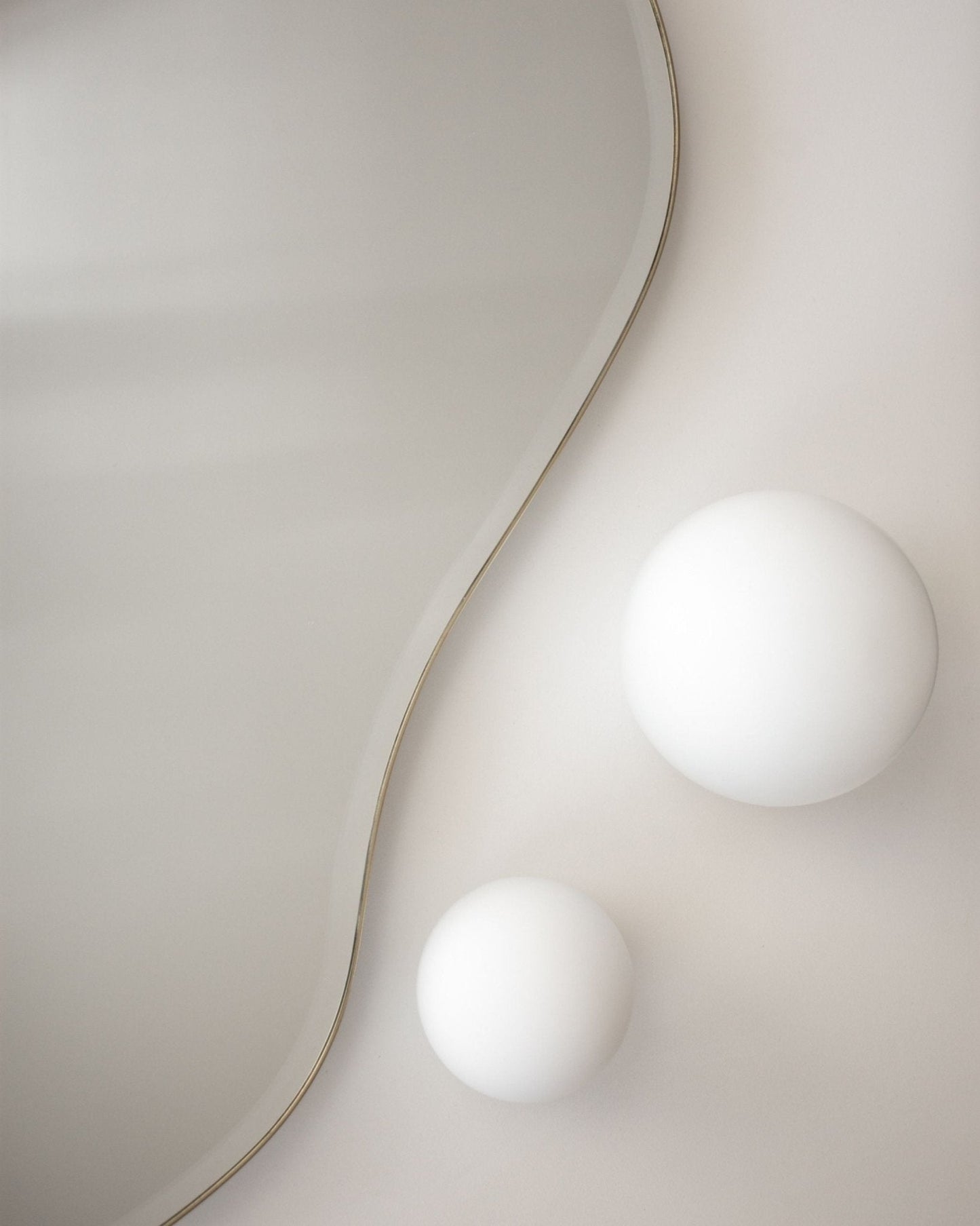 Minimalistische Sphere Wandlamp