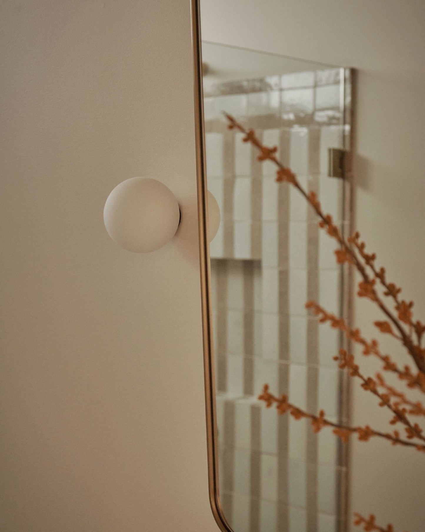 Minimalistische Sphere Wandlamp