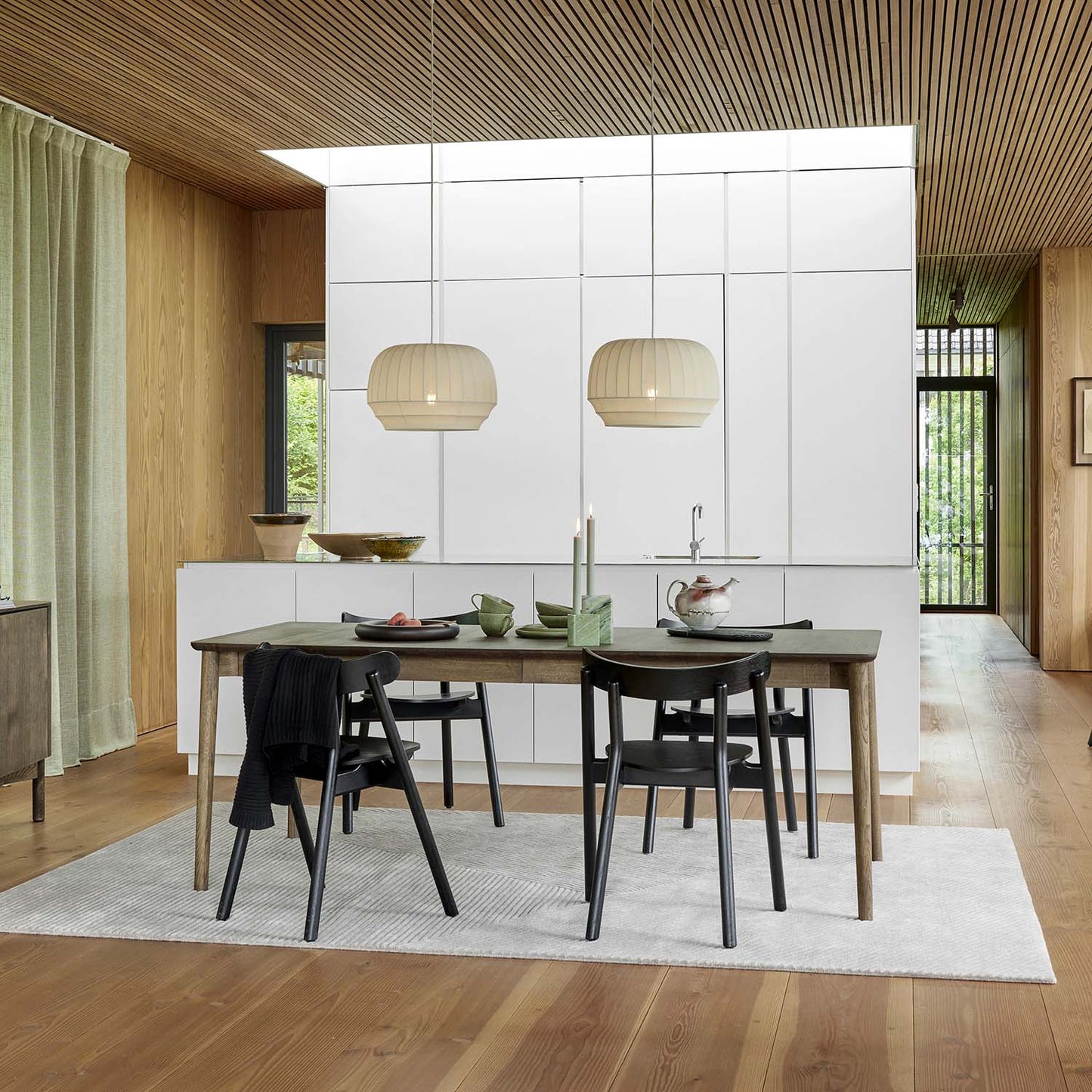 Tradition - Witte stoffen hanglamp in Japandi-stijl, ontwerp door een designer